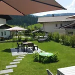 Haus Der Leij Russbach am Pass Gschütt
