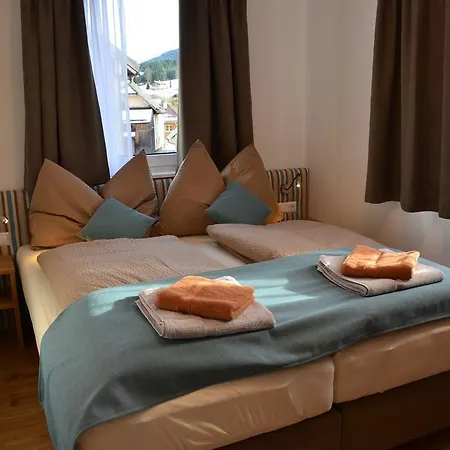 范德尔莱杰公寓 * 帕斯格许特路旁鲁斯巴赫